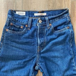 Levi’s Wedgie Straight Leg Jeans